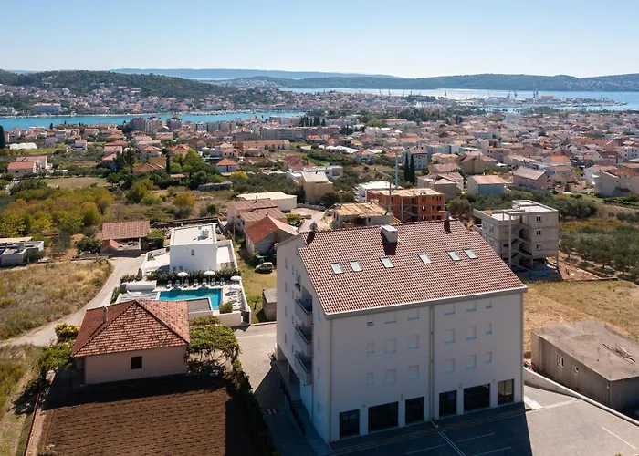 Hill * Trogir