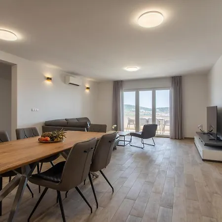 Apartment Hill Trogir