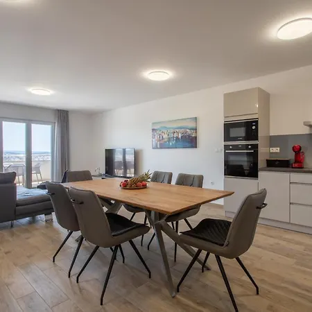 Hill Apartment