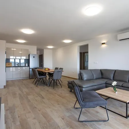 Apartment Hill Trogir